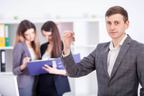 Pourquoi de plus en plus de Français font appel à un mandataire immobilier