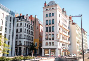 Investir dans l’immobilier haut de gamme à Lyon en 2025