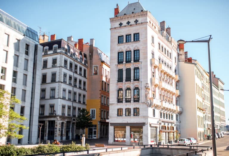 Investir dans l’immobilier haut de gamme à Lyon en 2025