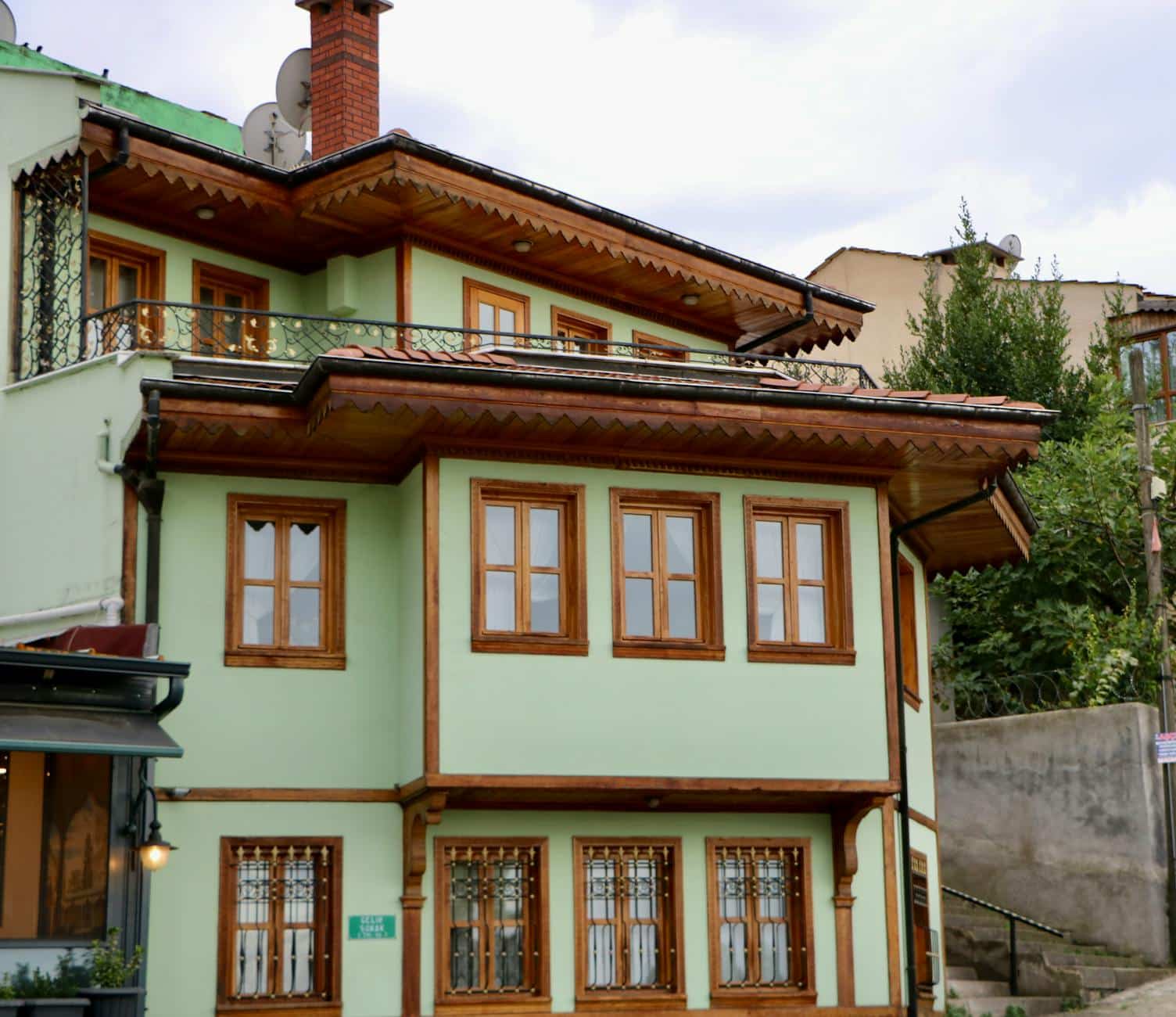 Assurance habitation et bûche de ramonage : obligations, limites et vrais risques