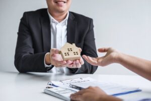 Comment réduire le coût global de votre crédit immobilier sans effort ?