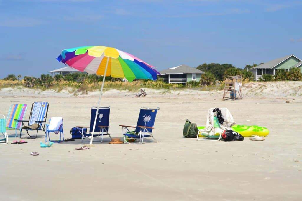 Quelle toile de parasol choisir pour résister aux vents forts et aux intempéries ?