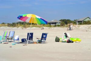 Quelle toile de parasol choisir pour résister aux vents forts et aux intempéries ?