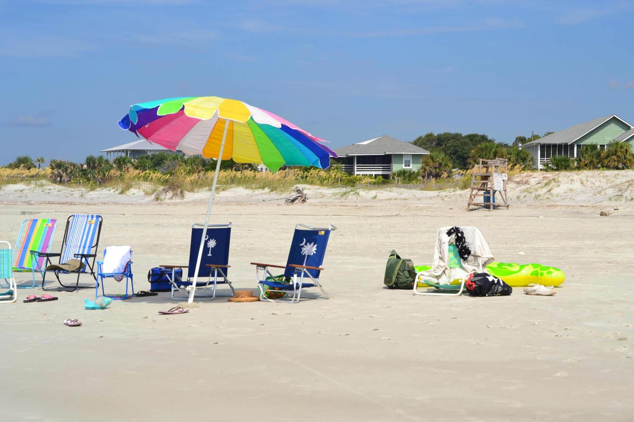 Quelle toile de parasol choisir pour résister aux vents forts et aux intempéries ?
