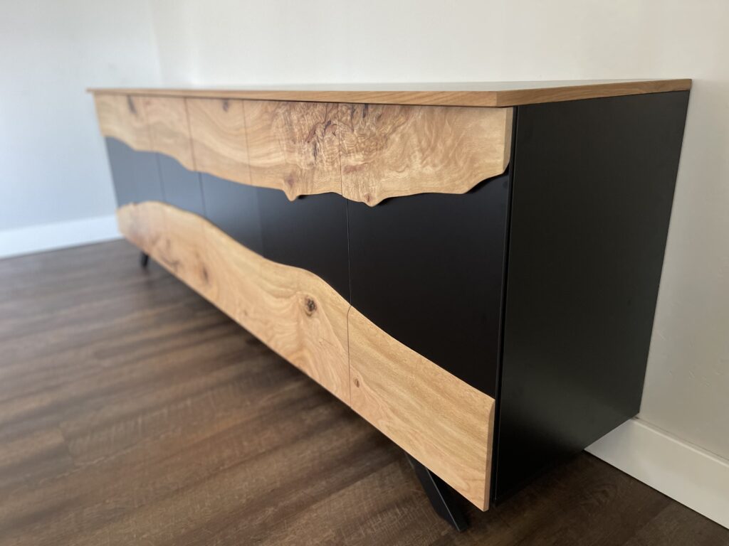 photo d'un meuble en bois fait sur mesure