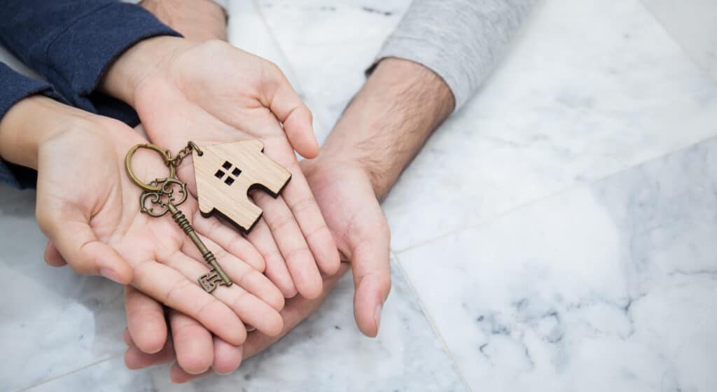 Immobilier solidaire : comment réduire ses impôts tout en donnant du sens à son épargne