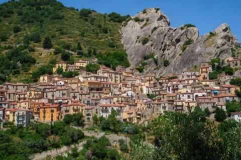 Immobilier en Italie : pourquoi ces villages vendent des maisons à 1 euro