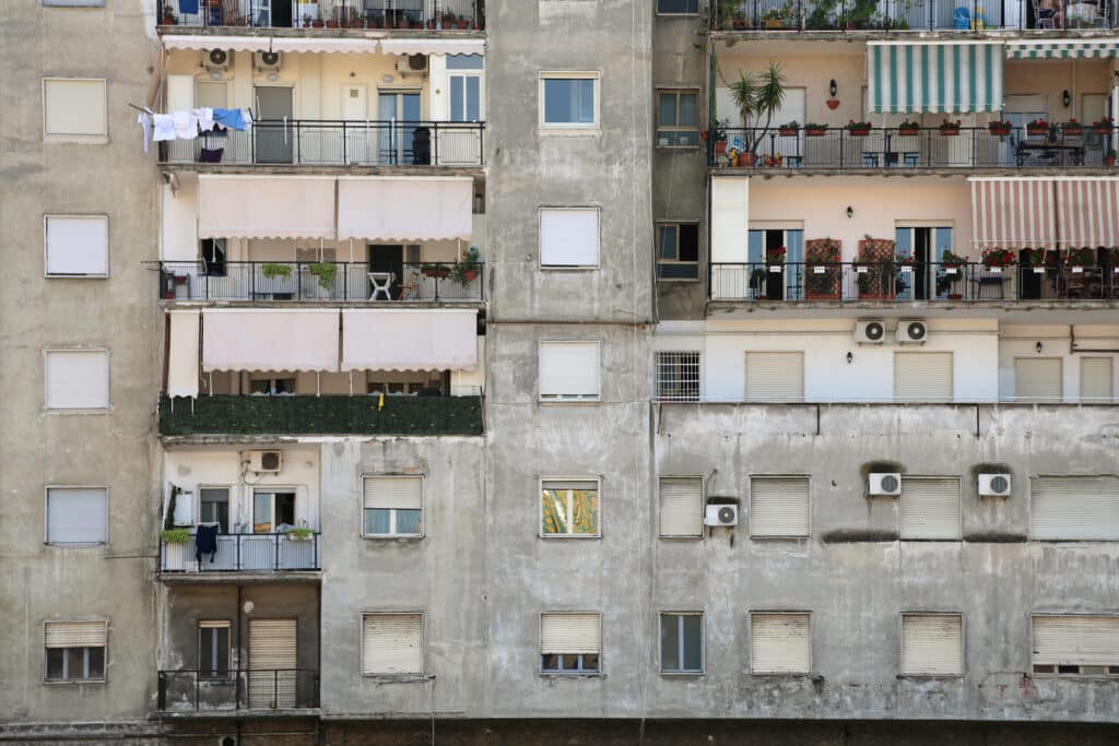 Propriétaires enfin protégés, la réforme choc qui accélère les expulsions des squats