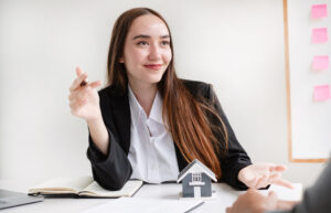 Changer de vie grâce à l'immobilier : comment préparer une reconversion sans base scolaire spécifique