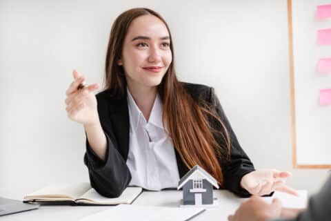 Changer de vie grâce à l'immobilier : comment préparer une reconversion sans base scolaire spécifique