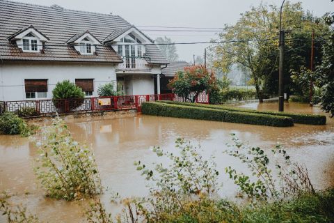 Tempête, grêle, inondation : votre assurance habitation couvre-t-elle les catastrophes naturelles ?